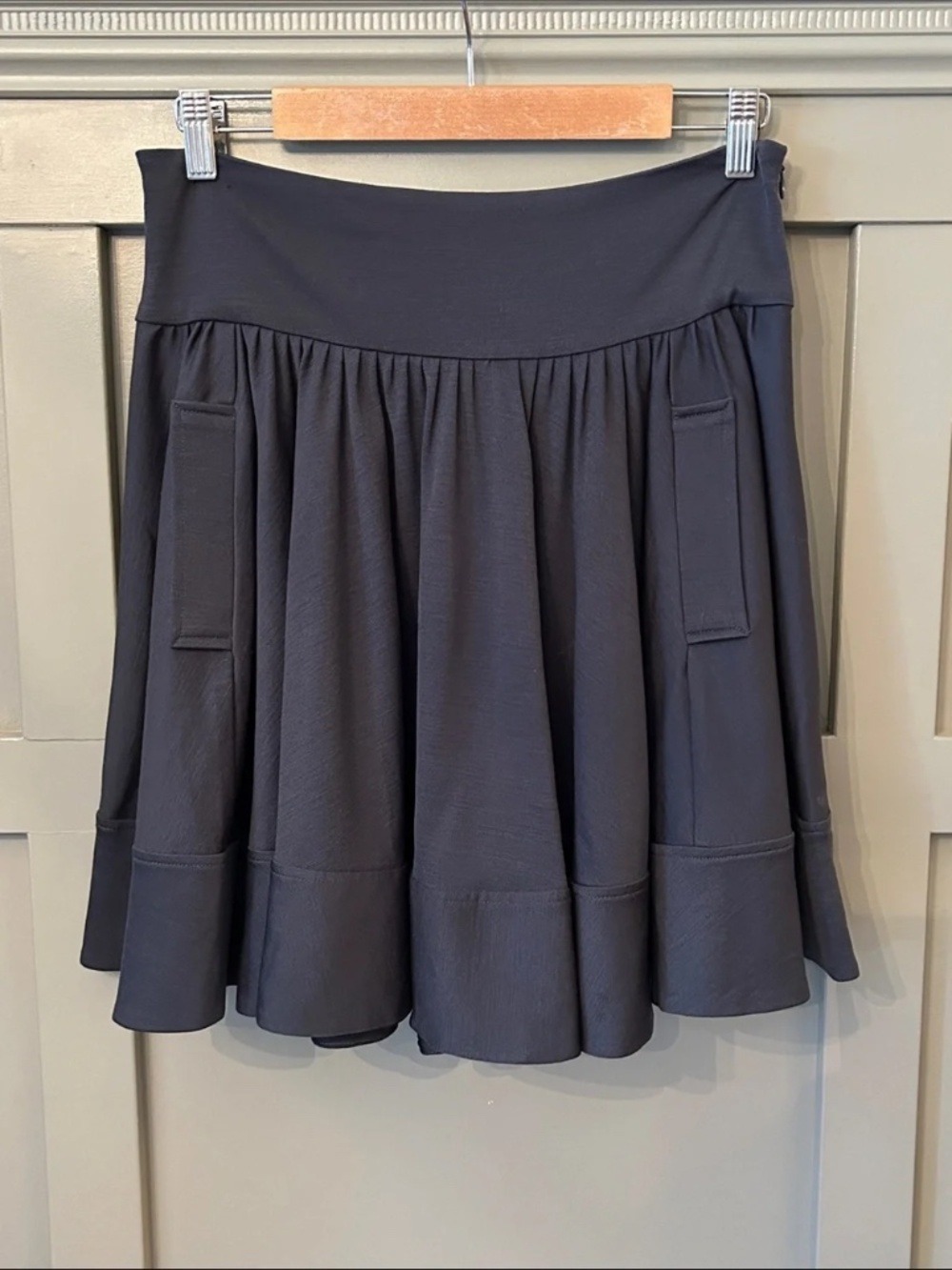 Diane von Furstenberg Ballou Skirt Pleated Navy Blue Wool Silk Trim Size 8